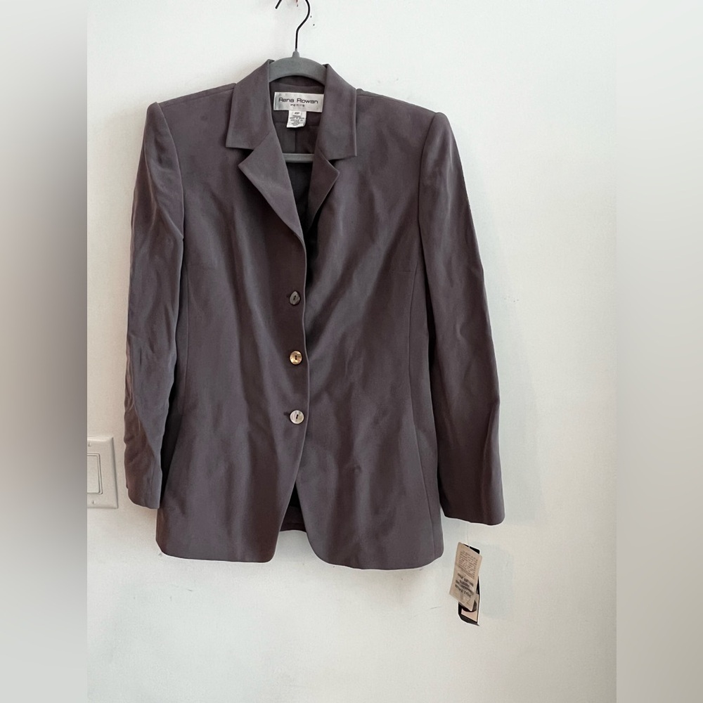 Rena Rowan Women’s Petite Blazer Size 10P Taupe NWT Timeless